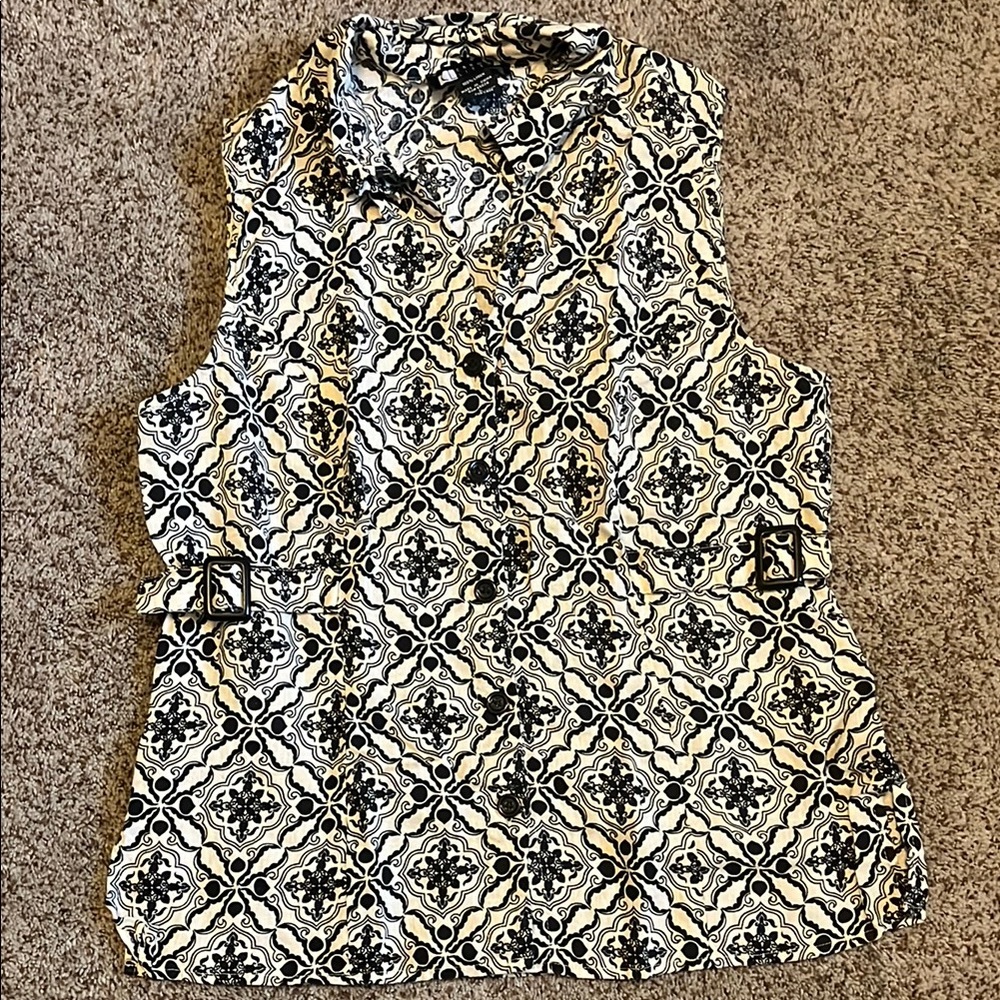 Black and White Boxy Button Down Top with Mandarin Collar